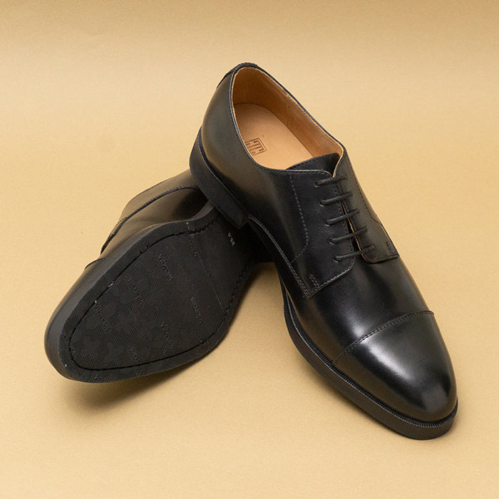 Semi long toe Derby Straight Tip Black - McKay × Vibram Sole