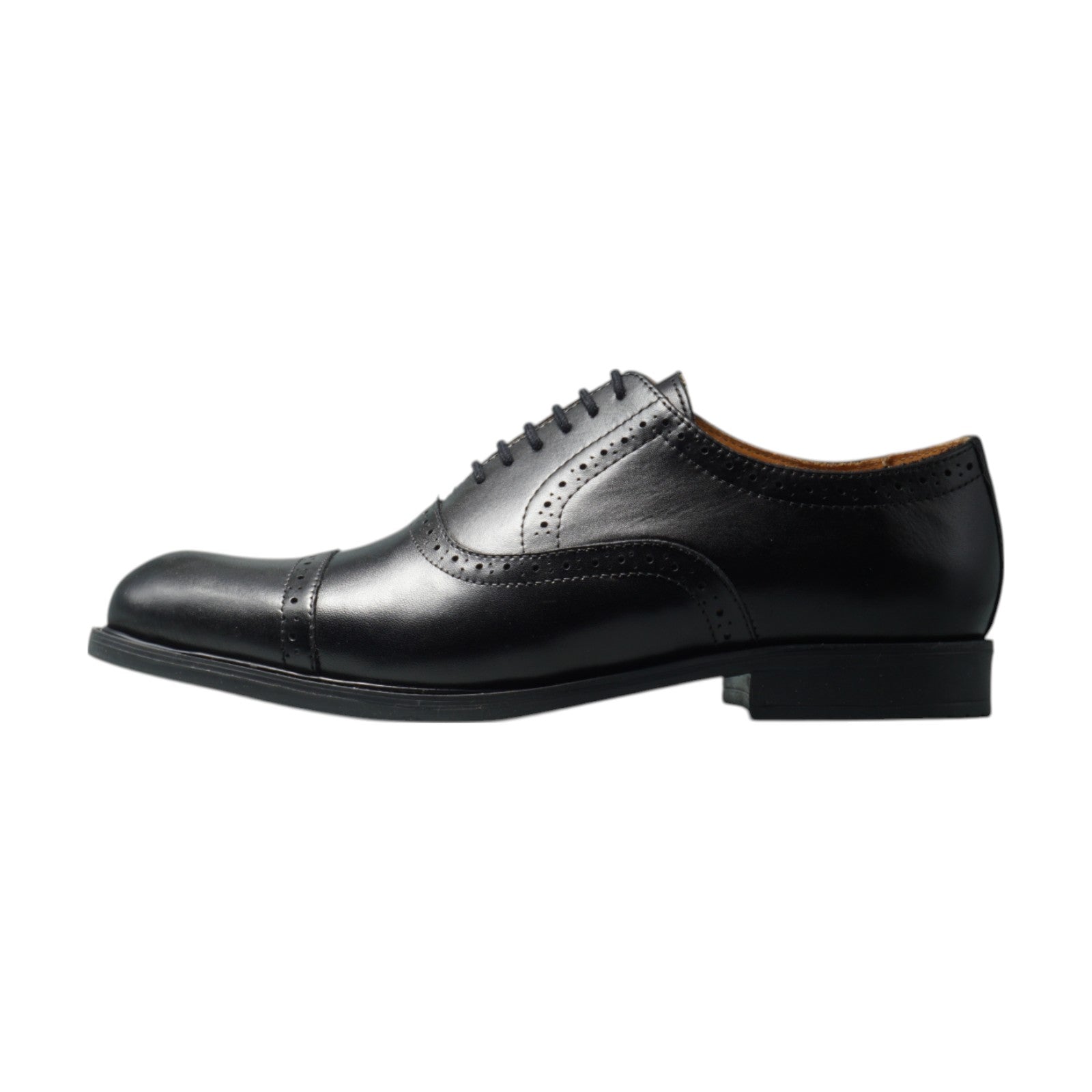 Round toe Oxford Quarter Brogue Black
