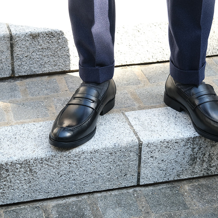 Round toe loafer Black