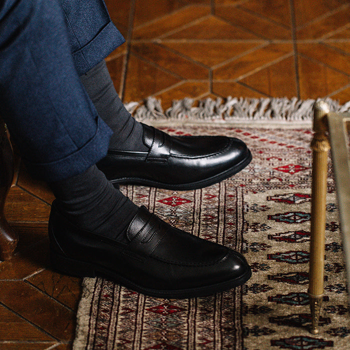 Round toe loafer Black